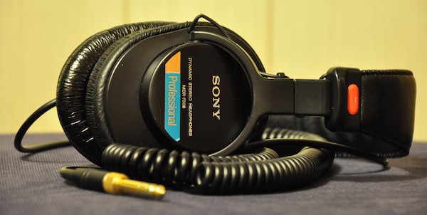 Sony v6 online headphones