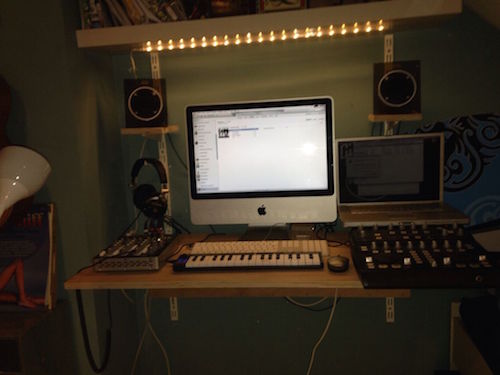 5 Awesome Recording Studio Desk Plans on a Budget